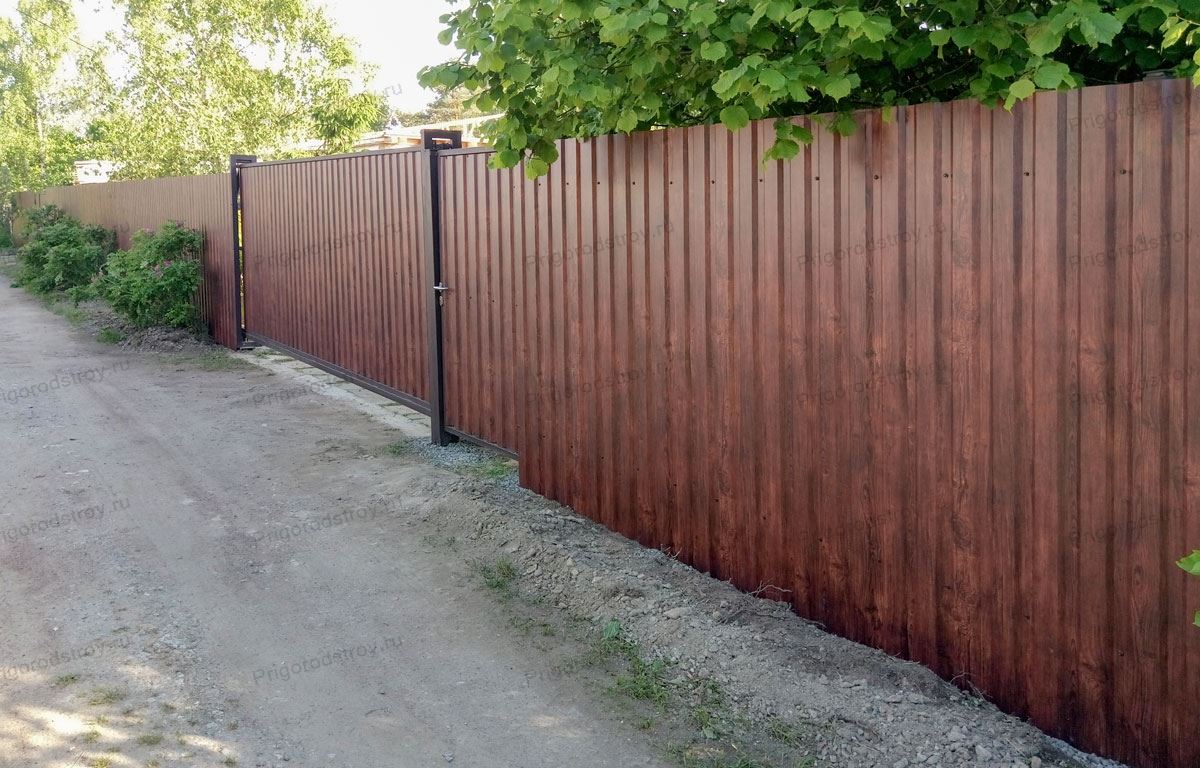 Заборы под дерево